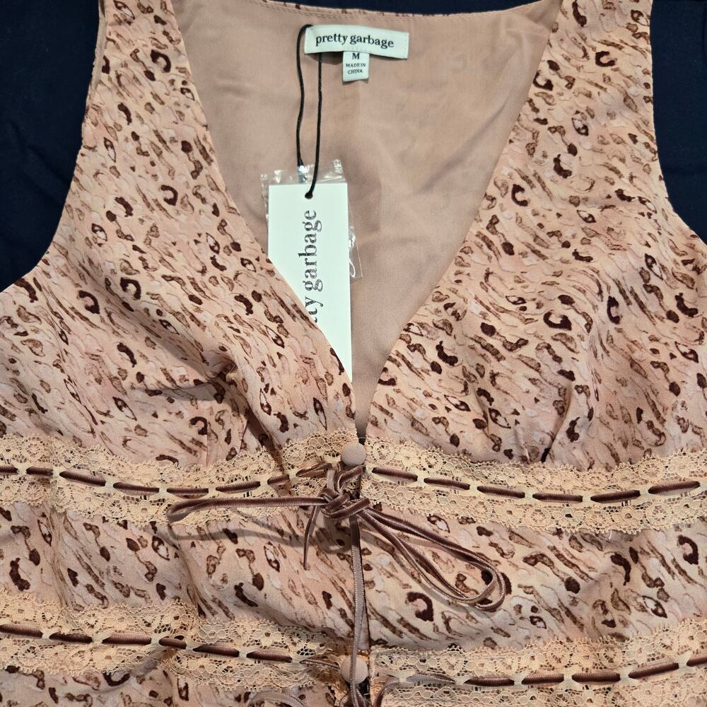 NWT Pretty Garbage Leopard Print Split Hem Tank T… - image 2